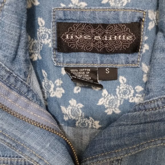 SMALL Women’s Denim Vest - Picture 5 of 7